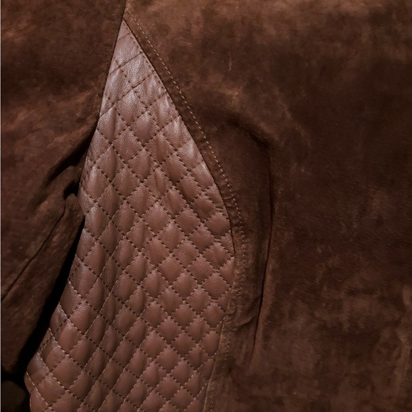 Isaac Mizrahi Jackets & Blazers - Beautiful Isaac mizrahi leather/suede coat great with jeans or dressy